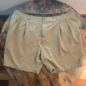 Tommy Bahama | men’s silk shorts. Size: 44